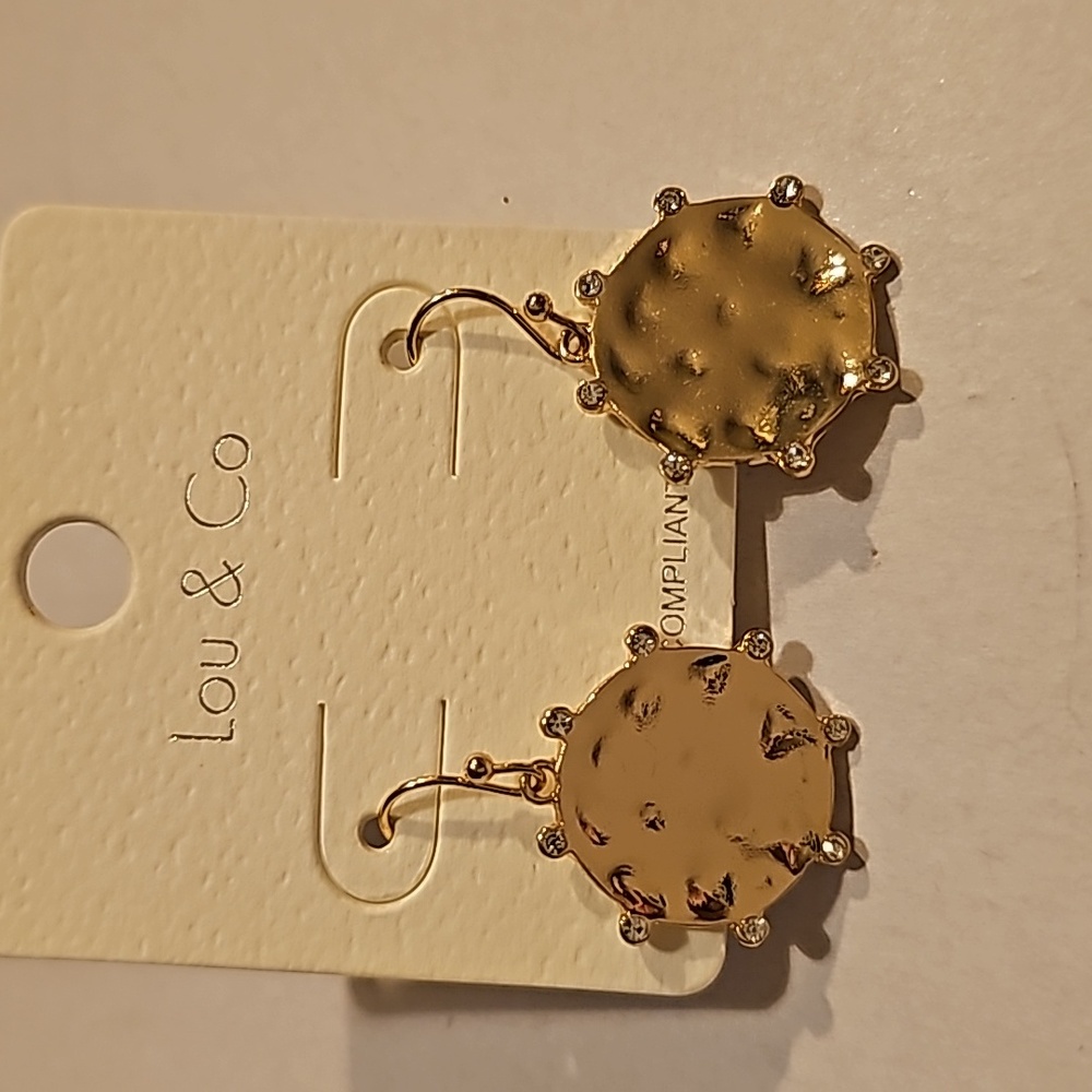 LOU & CO NWT Hammered Gold Sun-Shaped Earrings with accent stone - Picture 5 of 7
